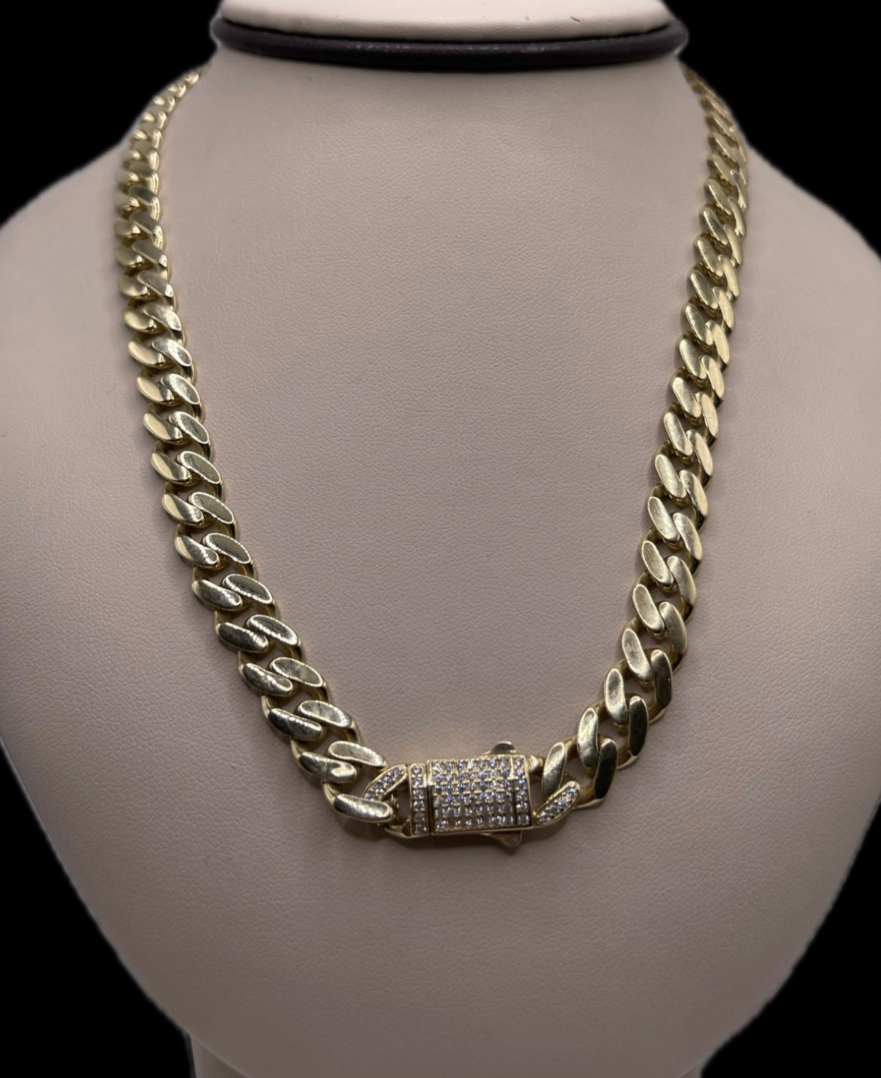 22” 14K Cuban Link Chain (9mm) - Main Image