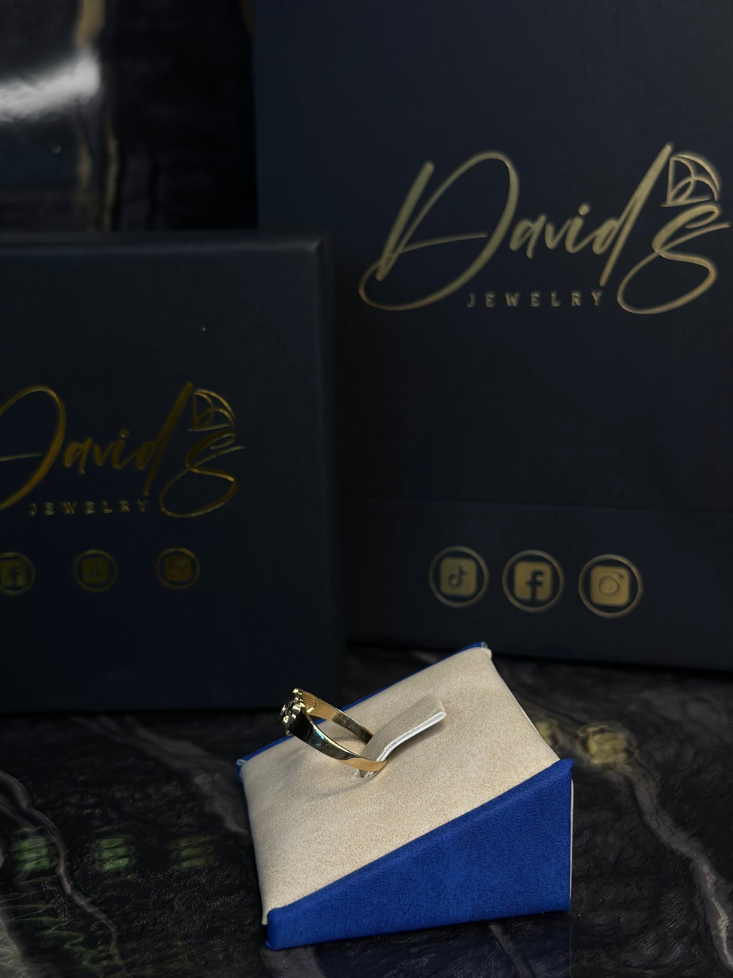 14K Women Small Thin Nugget Ring