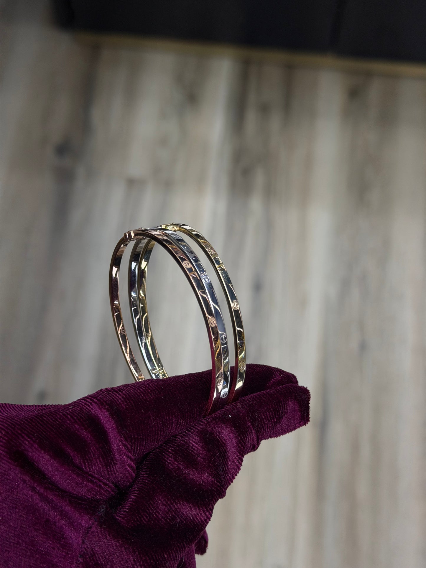 14k 3mm Screw Pattern Bangles