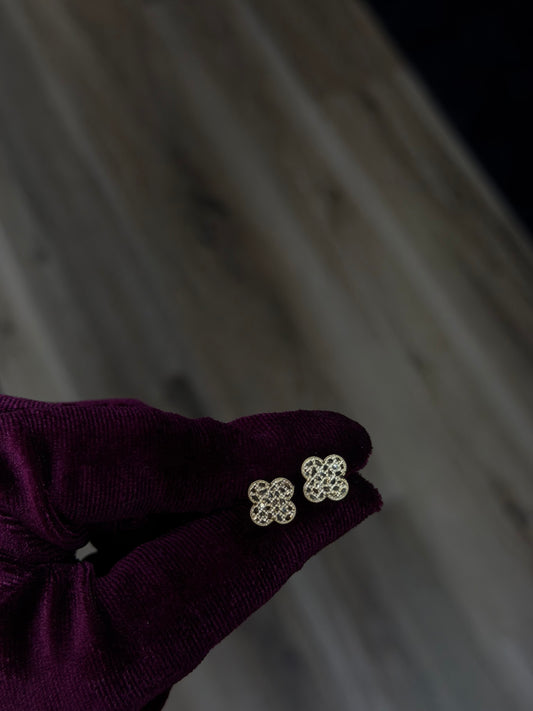 14K 8mm Clover Nugget Earrings