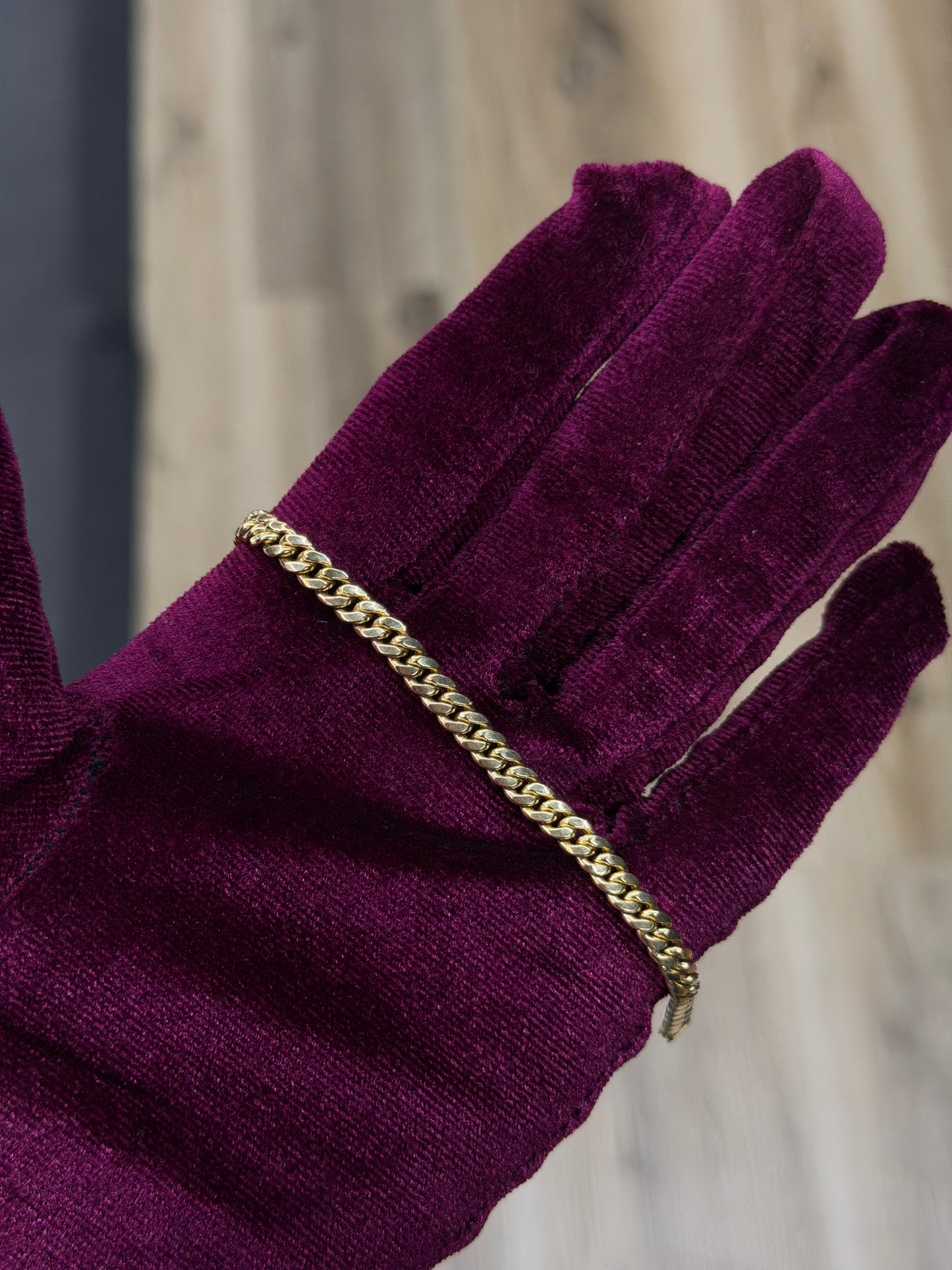 10K Hollow Cuban Link Bracelet