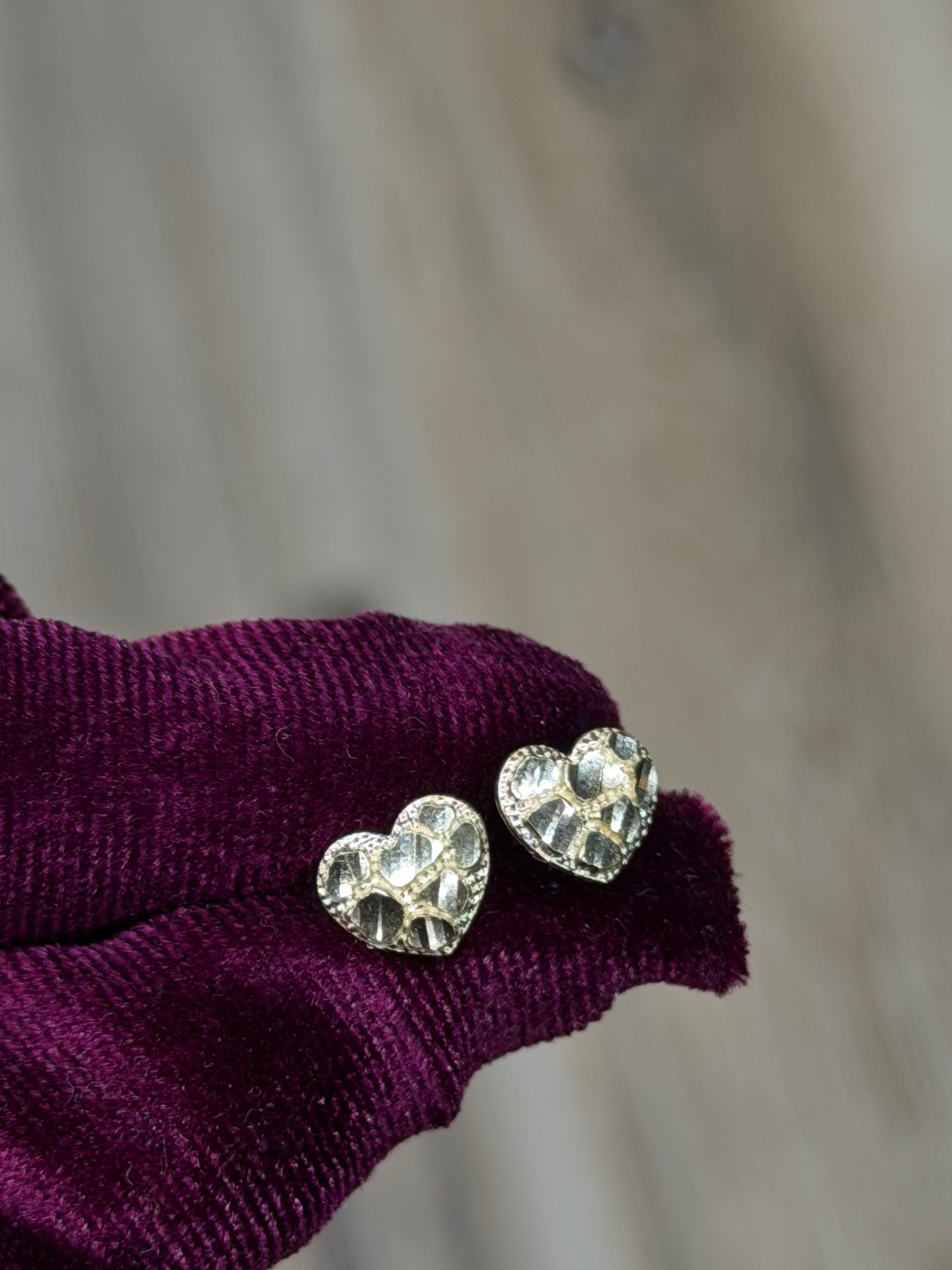 14K Small Heart Nugget Earrings (8mm)