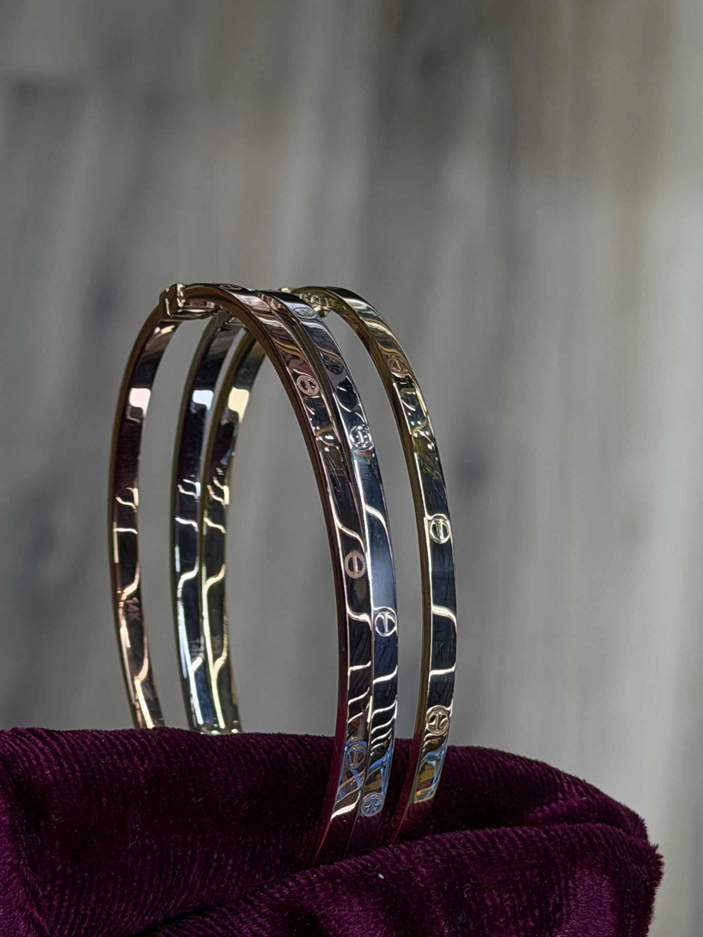 14k 3mm Screw Pattern Bangles