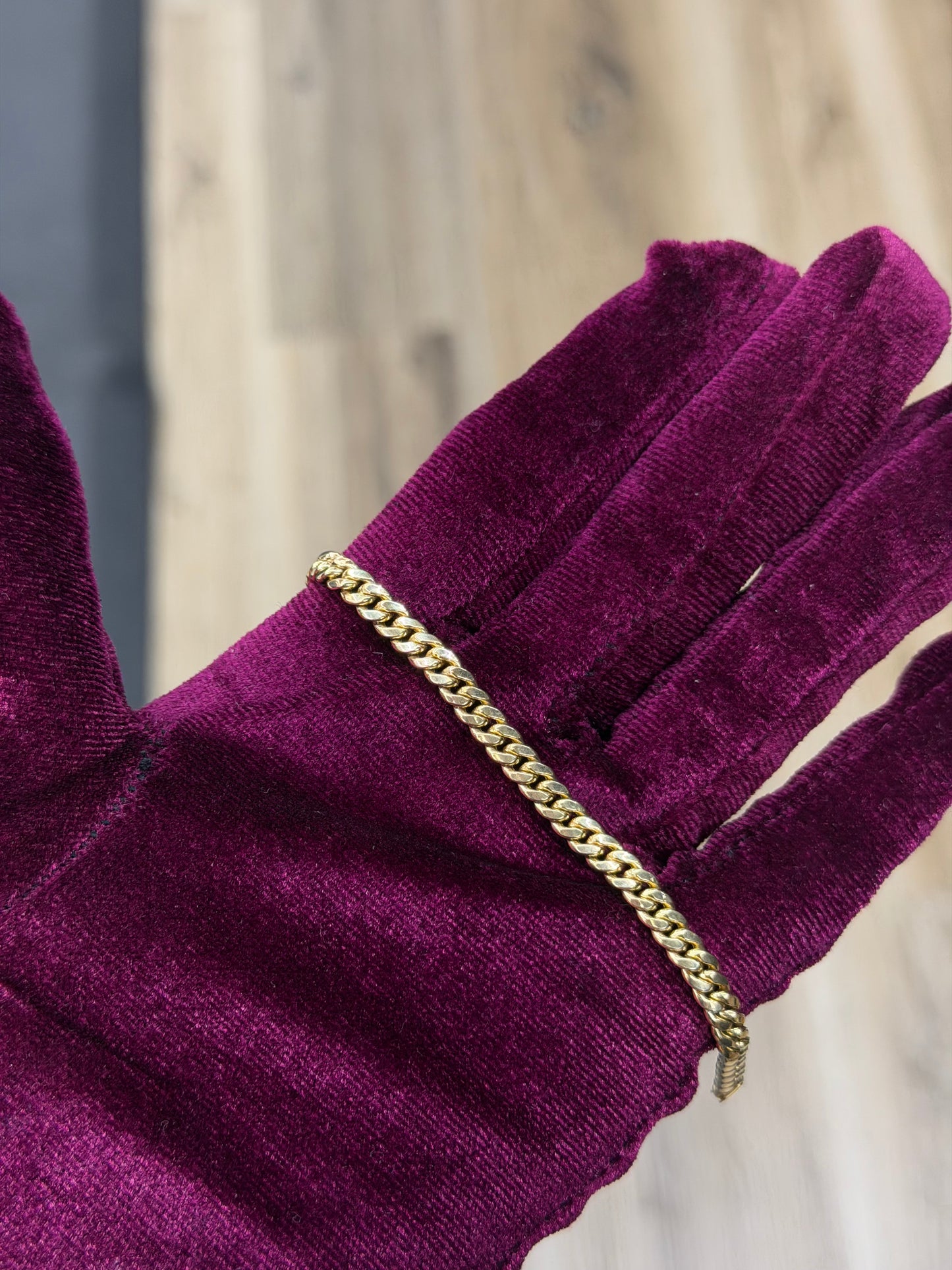10K Hollow Cuban Link Bracelet